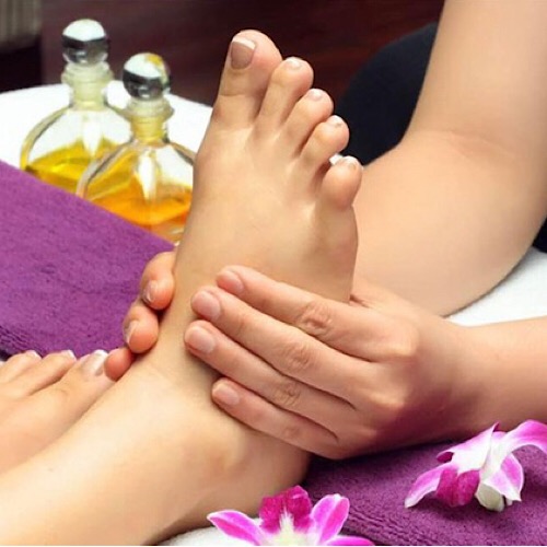 AVALON NAILS BAR - foot massage